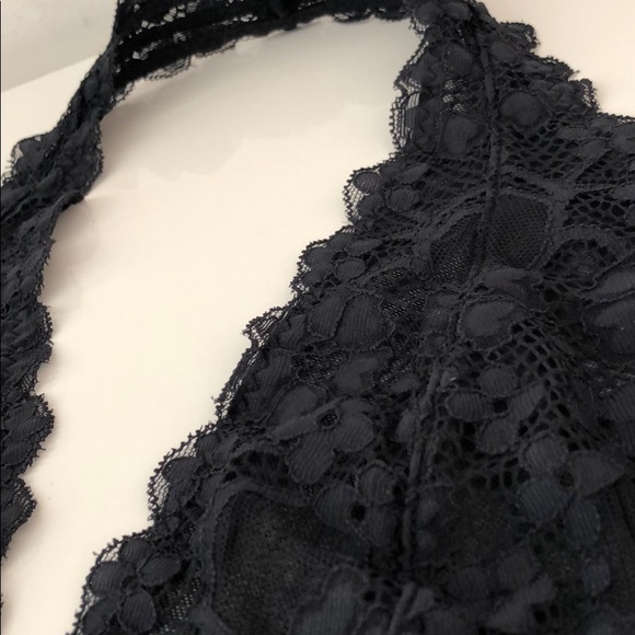 FREE PEOPLE INTIMATES BLACK LACE HALTER BRALETTE - Picture 4 of 14